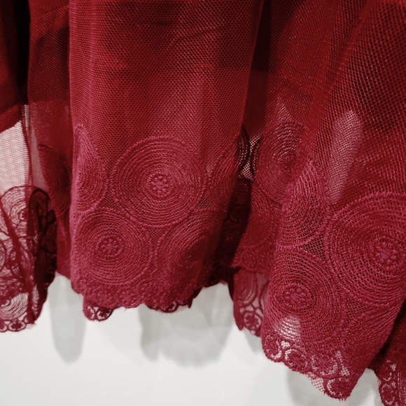 NWOT Infinity Raine lace-trim tunic tank top - Picture 3 of 4